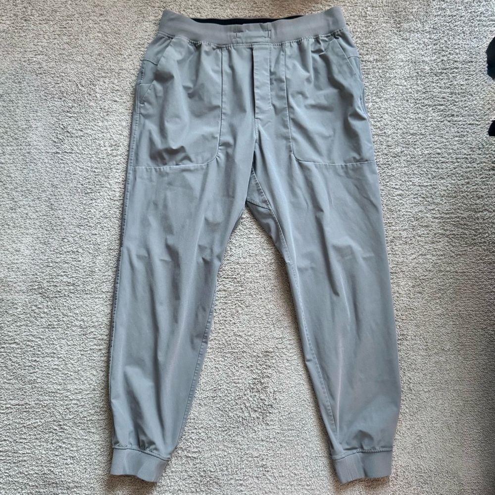 Men’s Lululemon ABC Jogger Pant standard fit (30" inseam)